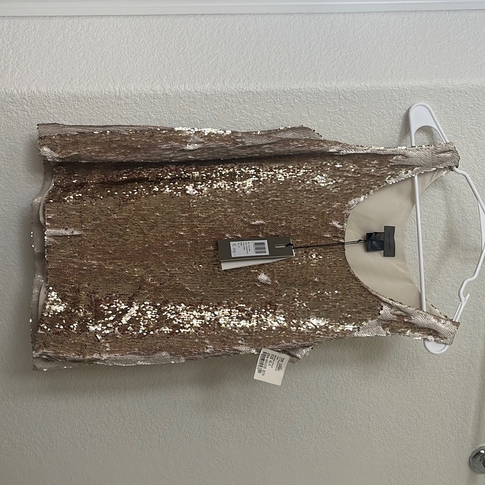 Beautiful holiday sparkly sequence Tony Cohen Top.